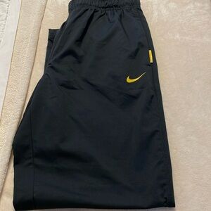 Nike Men’s Dry-Fit pants,size L ,Black /yellow colors